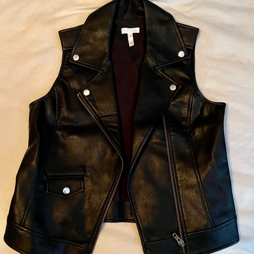 New LEITH Vegan Leather Vest. Size M.